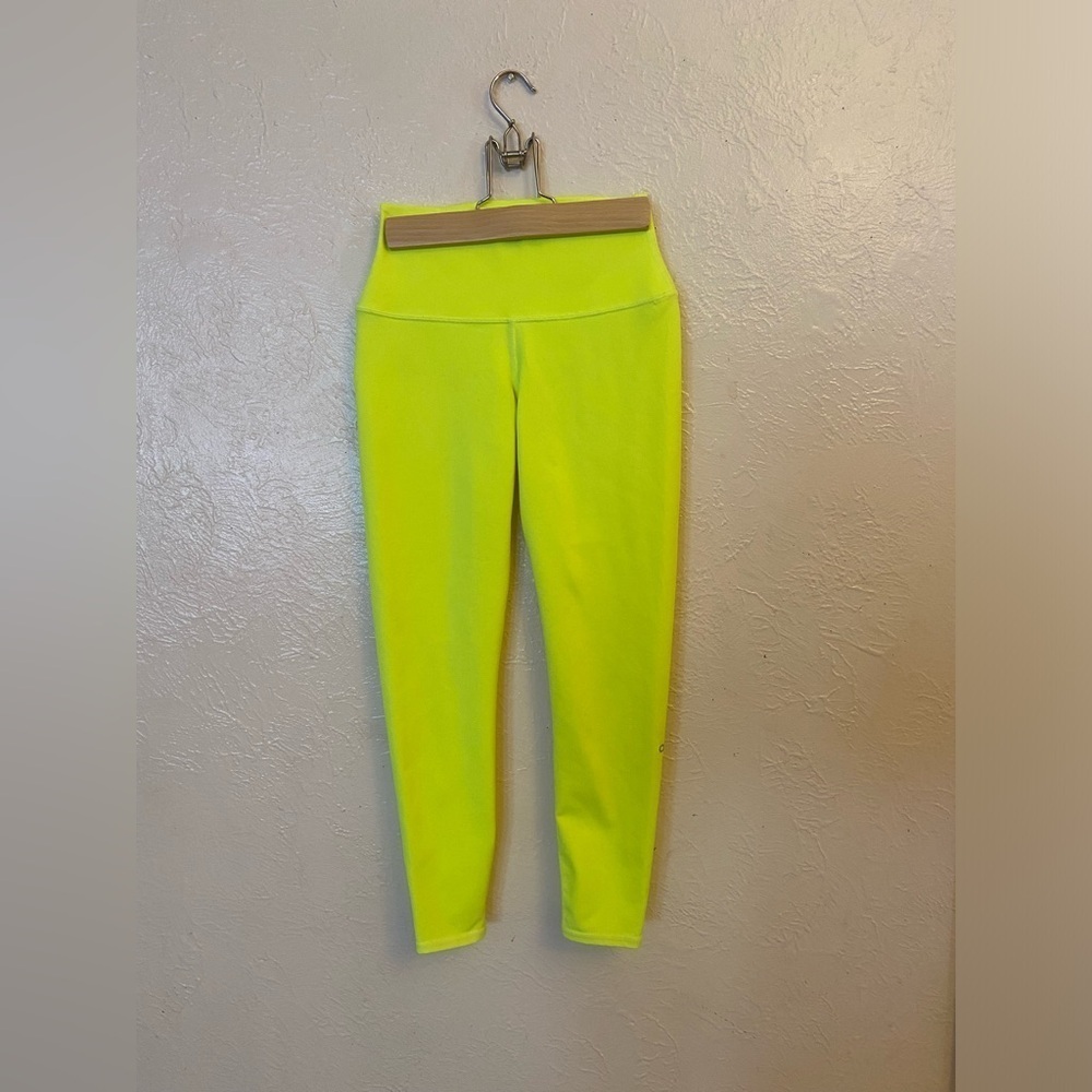 ALO Yoga Leggings - Picture 2 of 10